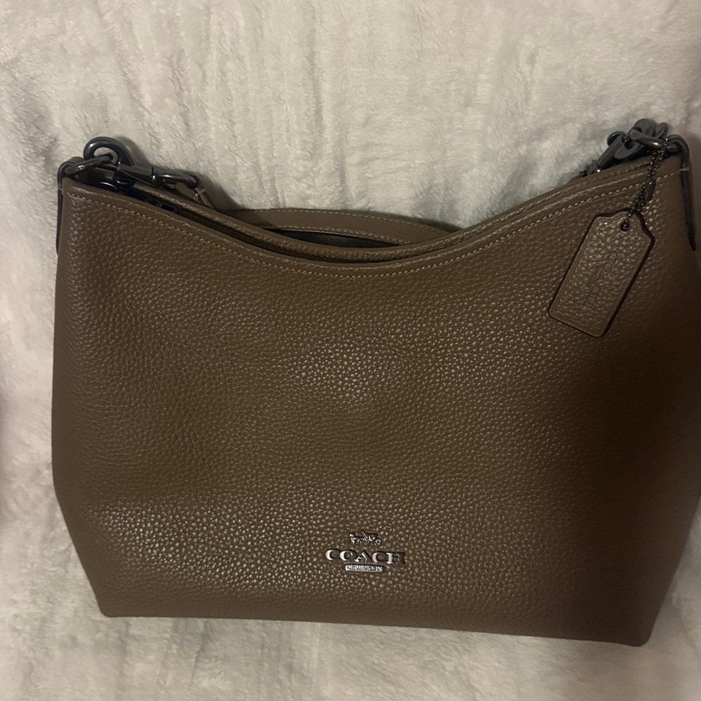 NWT. Coach dark stone/tan pebble Leather Tote with Gunmetal Accents